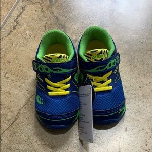 NWT ASICS boy toddler shoes
